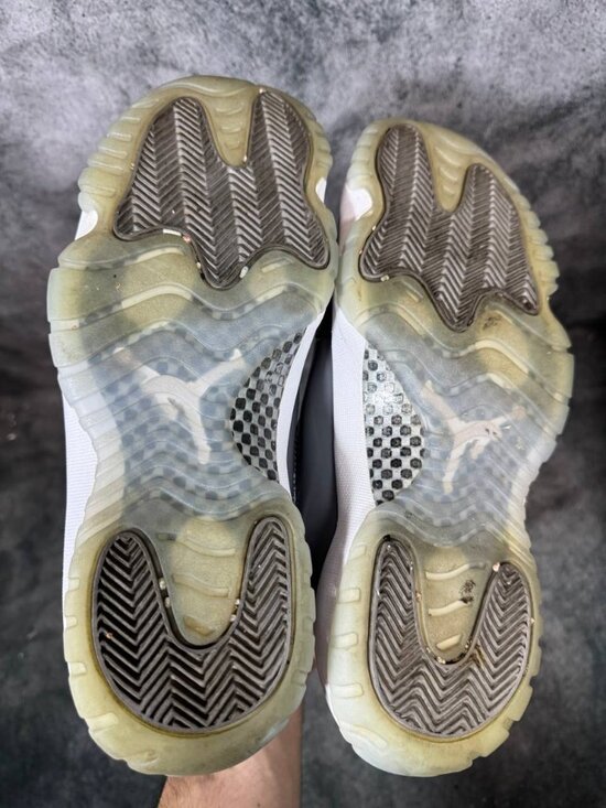 Size 10 | Jordan 11 Cool Grey No Box | Pre-Owned